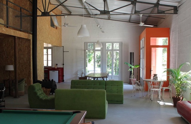 LARGE SPACE IN THE HEART OF A FARMHOUSE CLOSE TO THE SEA