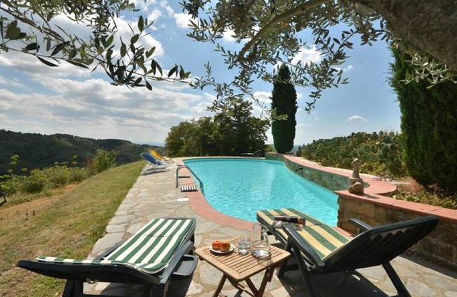 Large tosca American country house in a dream location and absolute calm