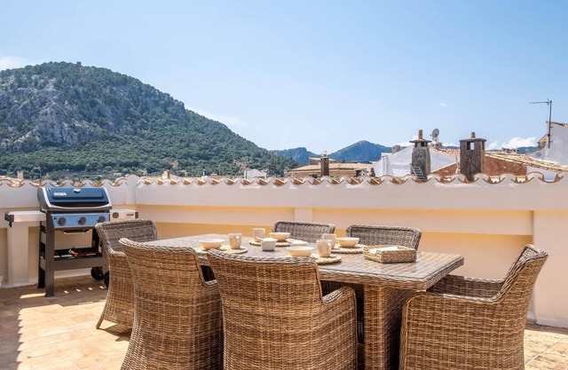 Large Townhouse with nice sunny terrace