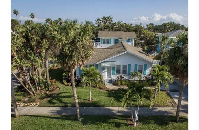 LARGEST in North Beach- PRIVATE POOL- 1 Block to BEACH - All 3 Units- SLEEPS 16