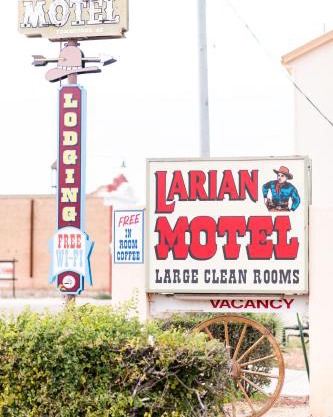 Larian Motel