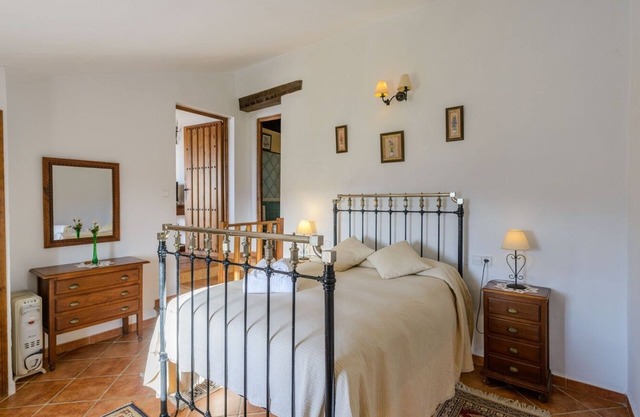 Las Monjas - Atroe Periana by Ruralidays