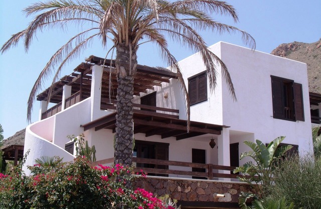 Las Negras - spacious 6p villa with communal pool