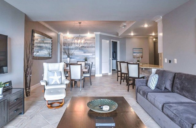 LAS PALOMAS RESORT PHASE II OCEANFRONT 1 bedroom luxury condo