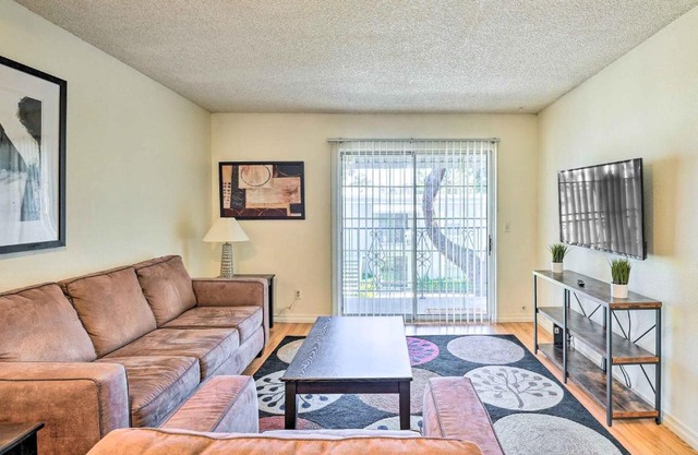 Las Vegas Condo Explore The Strip and Downtown