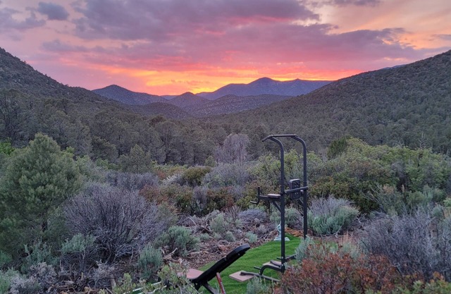 Las Vegas Mountain Retreat