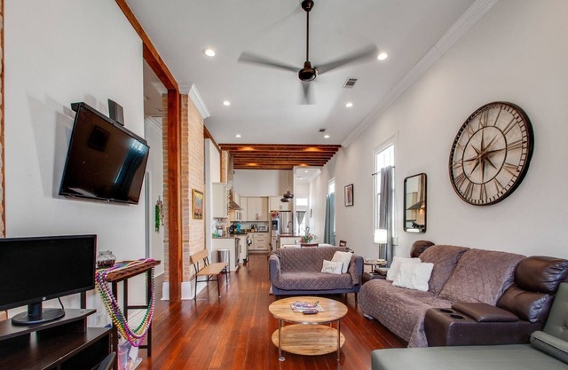 Lavish Home, Central In A Safe Area 3 Bedroom Home by Redawning