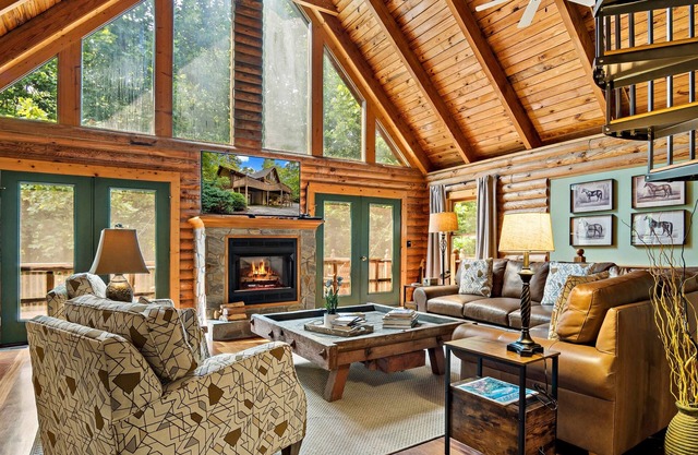 Lazy Bear Lodge by Carolina Properties