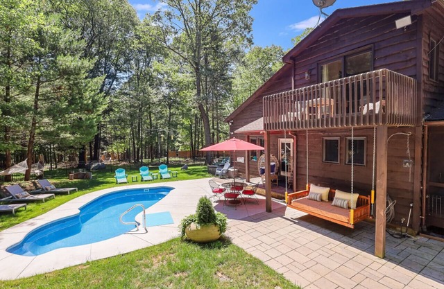 Lazy Bear Lodge Resort
