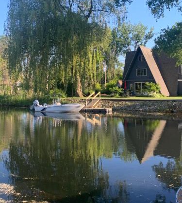 Lazy Daze Lagoon by Simple Life Rentals