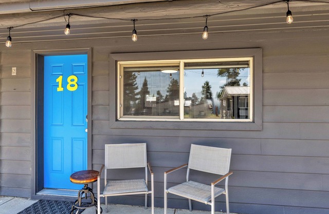 Lazy Duck Inn #18 Two Bedroom/Kitchen