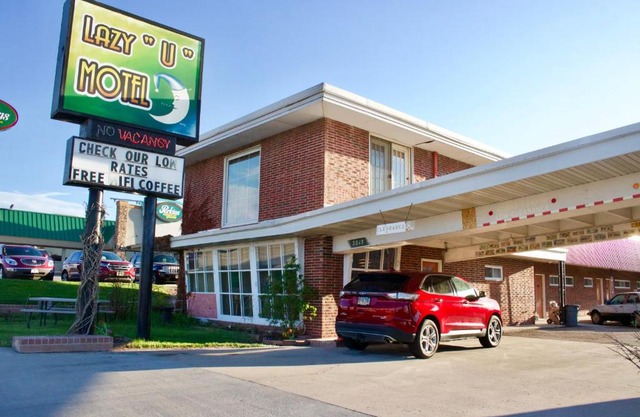 Lazy U Motel