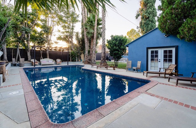 Le Bleu House - Newly Designed 3BR House w/POOL by Topanga