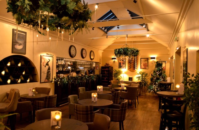 Le Bouchon Brasserie & Hotel