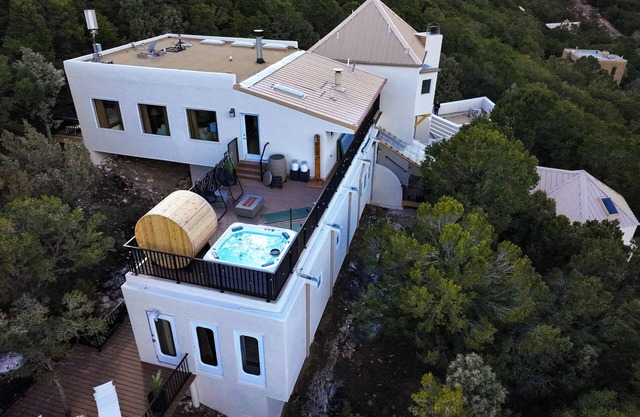 Le Boudenly x Breathtaking Views+Jacuzzi+Dry Sauna