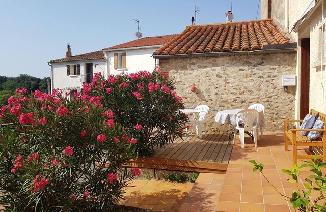 Le Casteil between the beaches of the Côte Vermeille & the Catalan Mountains(5 to 10 pers)