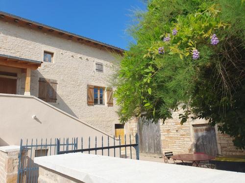 Le Clos Violet Cless Holiday Home For 6