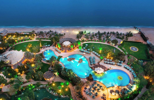 Le Meridien Al Aqah Beach Resort