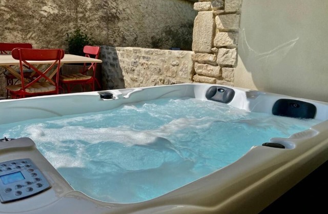 LE PONT Junior Luxury Suite with private Jacuzzi