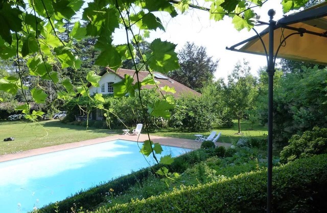Le Pool House - La-tour-de-salvagny