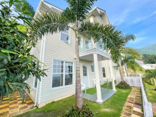 Le Reve Valley - Canadian cottage 2 - 3BHK Luxury cottage,Bonfire,Barbeque,Gym,Kids play zone,Lake view