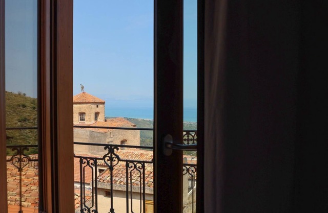 Le Signorine Panoramic apts: Donna Rosina