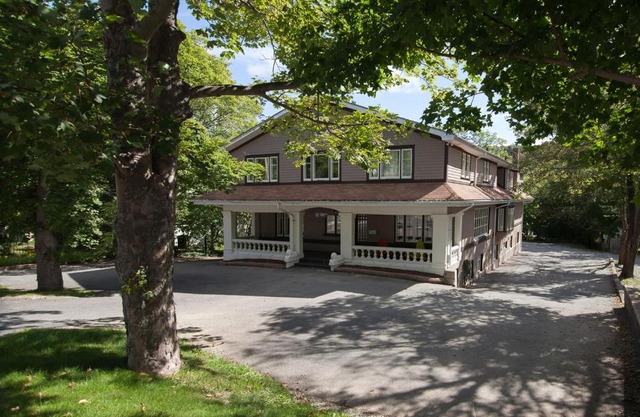 Leaside Executive Apartments
