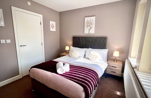 Leicester LE3 Stay Free Parking Quiet Area