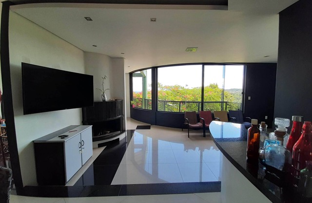 Leisure and home office. Cozy and safe space!