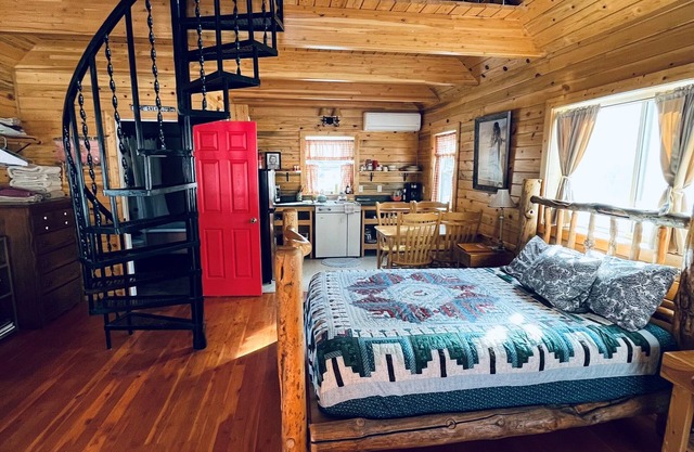 Lemhi Shoshone Cabin, Greyhouse Vacation Rentals