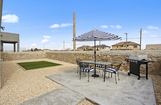 Lemington Place- 4br 2bath close to Amazon and I10