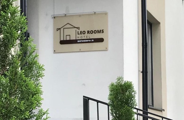Leo Rooms