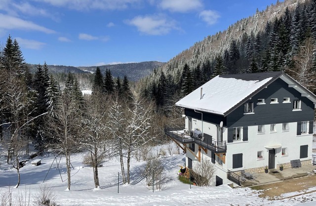 LES DAPPES 5-person chalet apartment rated 3* LES ROUSSES