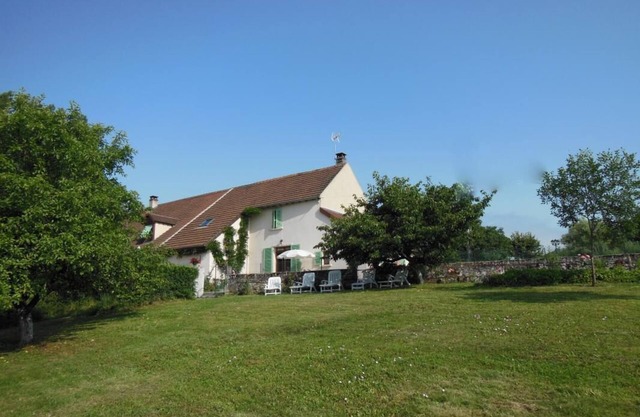 Les Lilas - COUCHES - Gîte