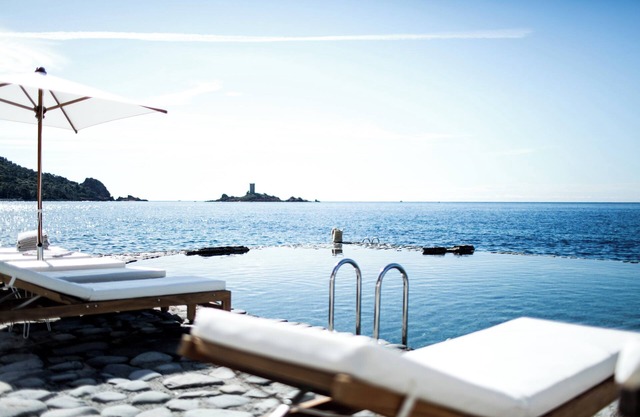 Les Roches Rouges, a Beaumier hotel