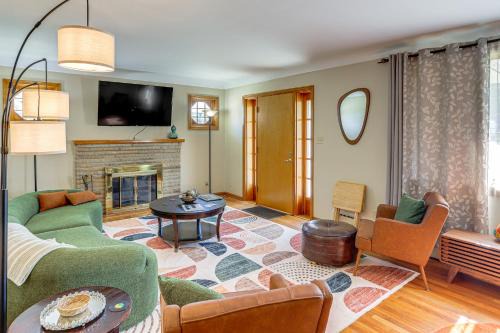 Less Than 1 Mi to Dtwn Tiffin Home with Outdoor Space!