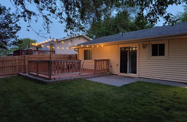 Less than 7 minutes to Pinnacle Bank Arena, Memorial Stadium, LNK, I-80