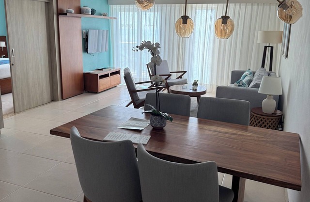 Life Changing Ocean View resort with King Bed AC, WiFi in lovely Cabarete