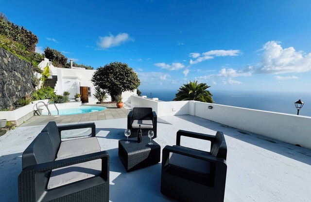 Lightbooking Panchita Villa de Mazo Piscina