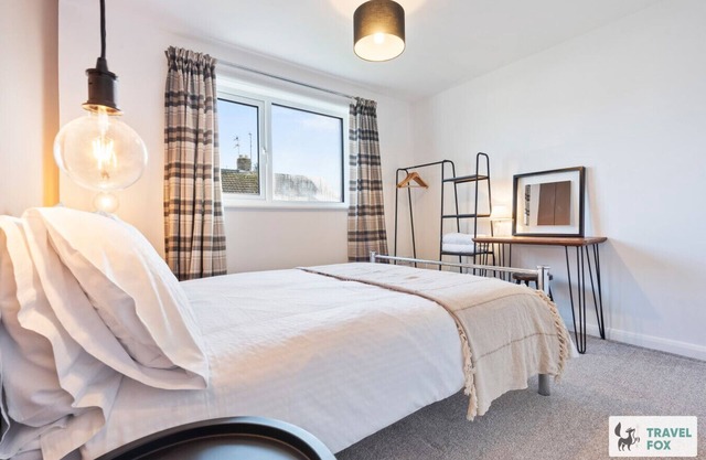 Lime Corner: Peaceful with Parking