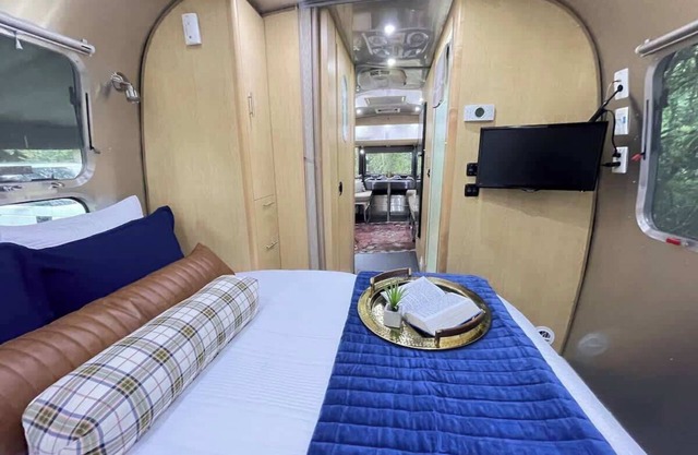 Limited Edition Airstream Midway Downtown & Beach!