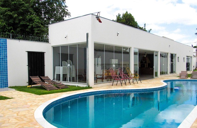 Linda casa c Wi-Fi, piscina e lazer em Sorocaba/SP