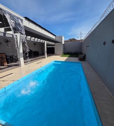 Linda Casa Nova e com piscina