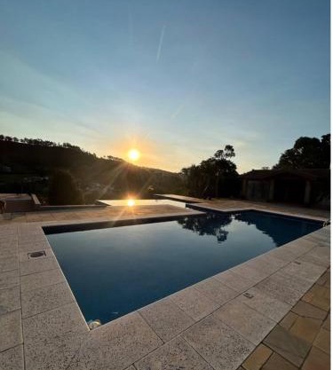 Linda chácara com localização privilegiada