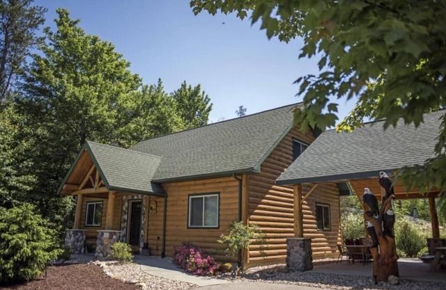 Linken Log Cabin @ Spring Brook Resort