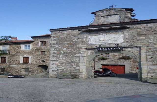 Lino's house+ woof with pool in farmhouse the village of the dove