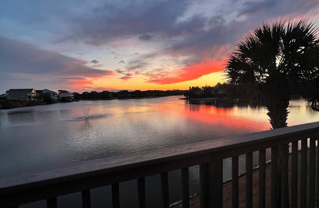 Litchfield by the Sea - Resort