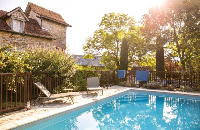 Little gem of the Quercy, a beautiful house with swimming pool for the holidays