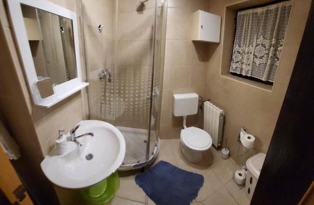 Little House in Lič- Entire Home with 2 Apartments