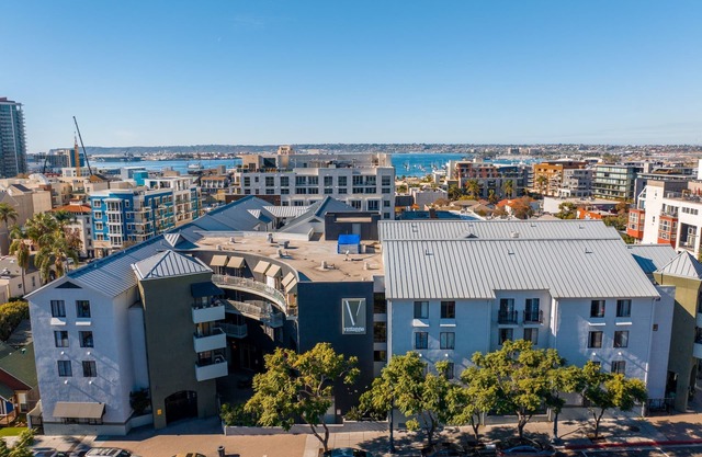 Little Italy Inn - Limited Service Apart Hotel